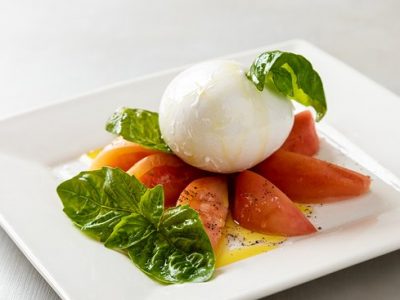 Buffalo mozzarella capri salad