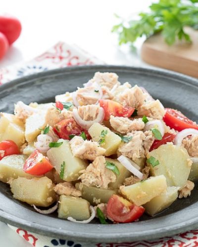 Patate e olive verdi salad